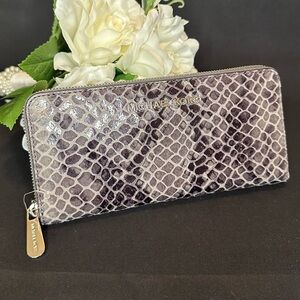 Michael Kors Jet Set Travel Continental Zip-around Snake Print Wallet